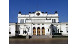 Правителството в крайна сметка не падна